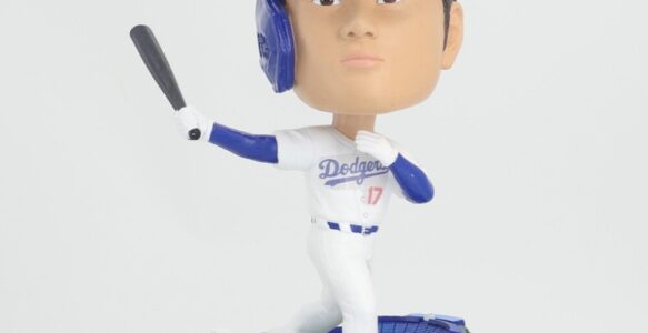 大谷翔平 – MLB公式・限定 Dodger Blue Debut: Collector’s Bobblehead ( ドジャース球場台座付 )が即日完売